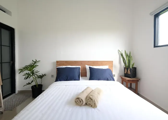 Lily House Kedungu Accommodatie bij particulieren *